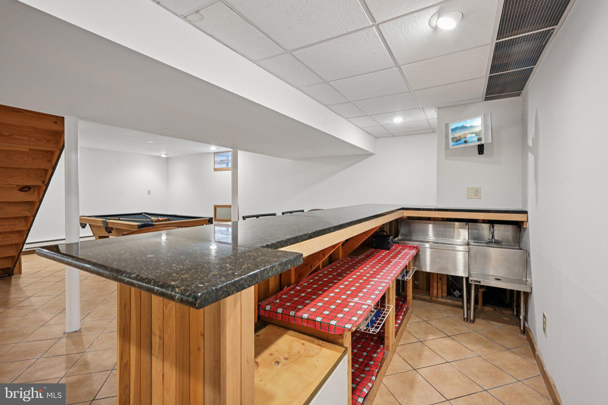 821 West Orvilla Road Hatfield, PA 19440 - Photo 38 of 64 a view of an entryway