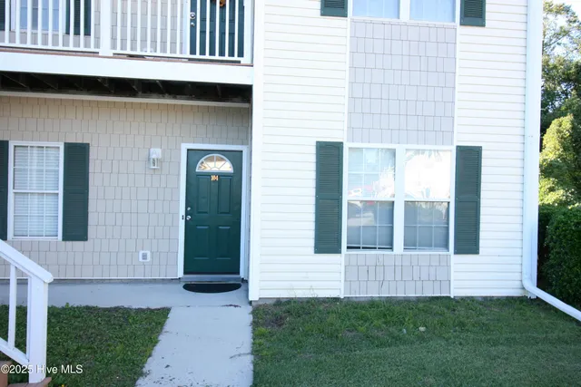 $1,525 | 4613 McClelland Drive, Unit F104, Wilmington, NC 28405