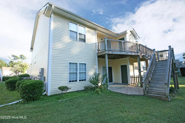$1,525 | 4613 McClelland Drive, Unit F104, Wilmington, NC 28405