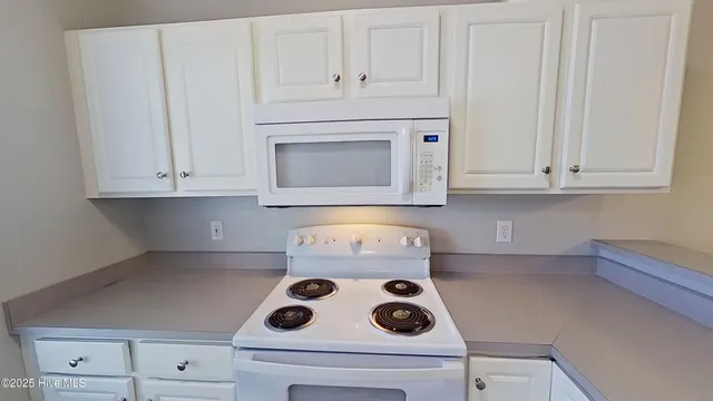 $1,525 | 4613 McClelland Drive, Unit F104, Wilmington, NC 28405