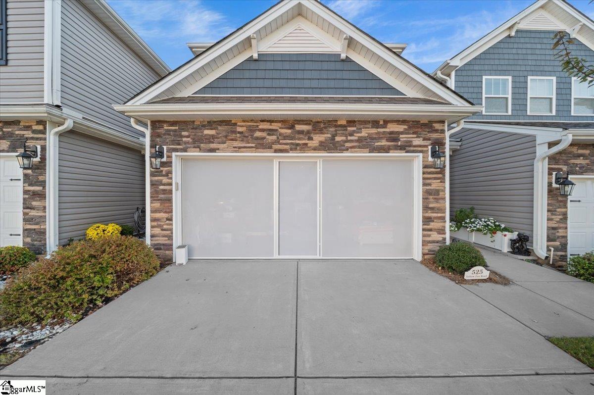 525 Yellow Fox Road Greer, SC 29650 - Photo 3 of 42 Gallery Image 3