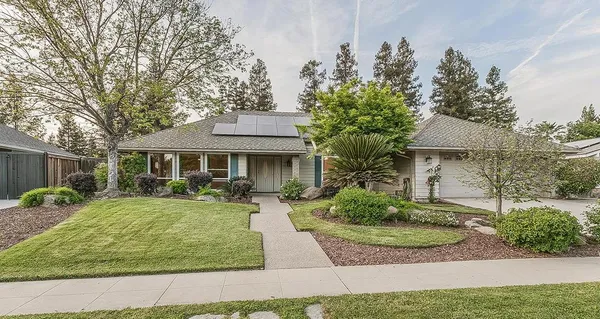 $685,000 | 286 East Everglade Avenue, Fresno, CA 93720