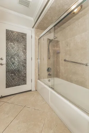$685,000 | 286 East Everglade Avenue, Fresno, CA 93720