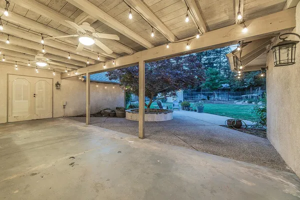 $685,000 | 286 East Everglade Avenue, Fresno, CA 93720
