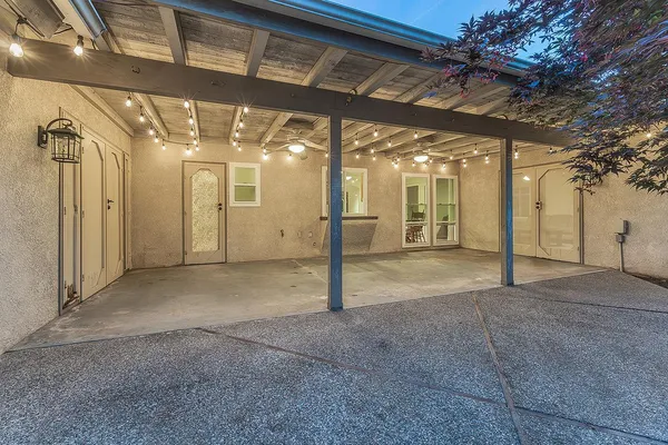 $685,000 | 286 East Everglade Avenue, Fresno, CA 93720