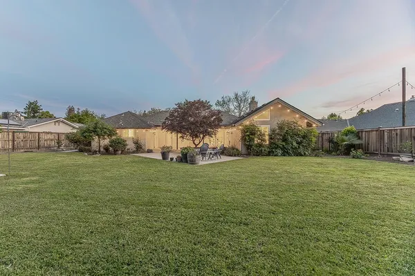 $685,000 | 286 East Everglade Avenue, Fresno, CA 93720