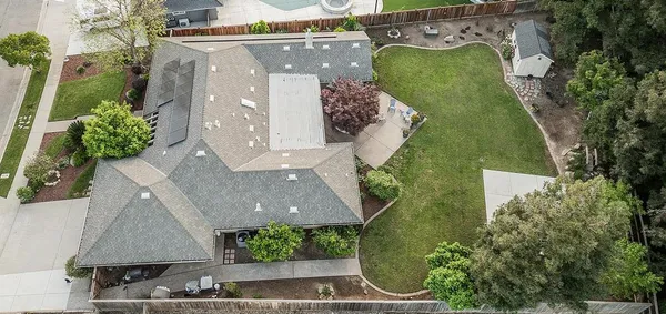 $685,000 | 286 East Everglade Avenue, Fresno, CA 93720