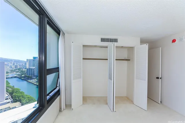 $3,900 | 1650 Ala Moana Boulevard, Unit 2611, Honolulu, HI 96815