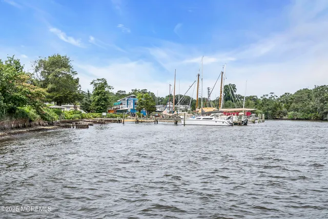 $3,895,000 | 99 Holly Lane, Bayville, NJ 08721