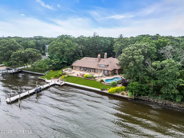 $3,895,000 | 99 Holly Lane, Bayville, NJ 08721