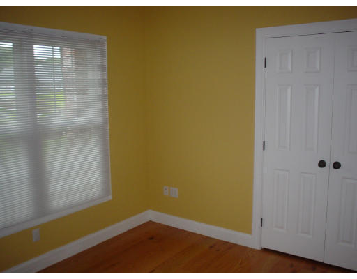 71 Hemlock Ridge Feeding Hills, MA 01030 - Photo 16 of 25 Gallery Image 16