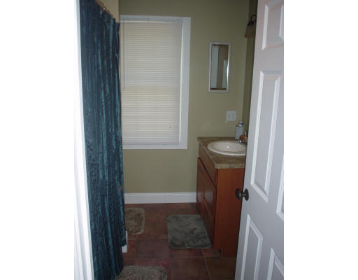 71 Hemlock Ridge Feeding Hills, MA 01030 - Photo 20 of 25 Gallery Image 20