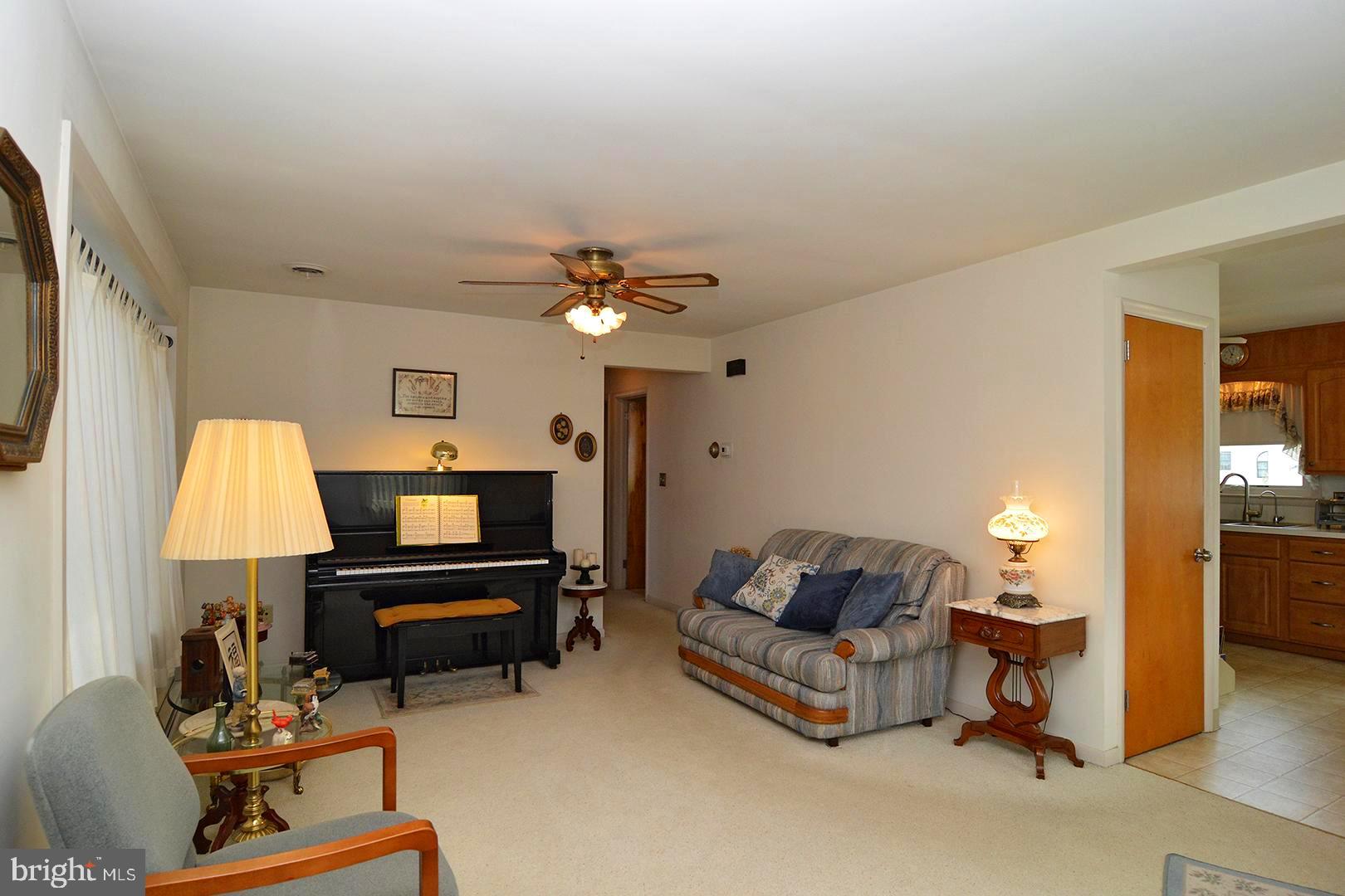 813 Lorane Road Reading, PA 19606 - Photo 5 of 27 Gallery Image 5