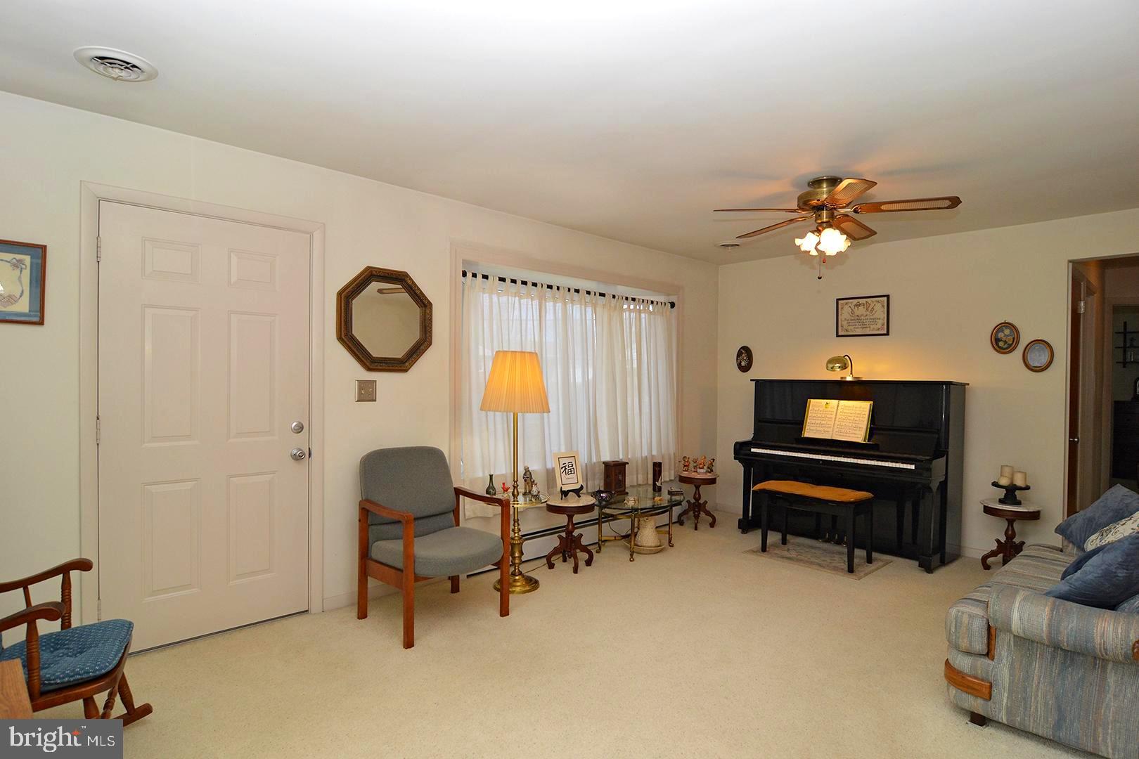 813 Lorane Road Reading, PA 19606 - Photo 6 of 27 Gallery Image 6