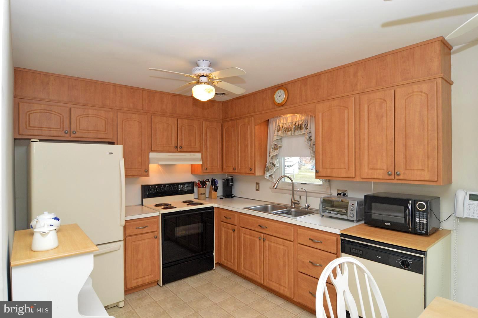 813 Lorane Road Reading, PA 19606 - Photo 8 of 27 Gallery Image 8