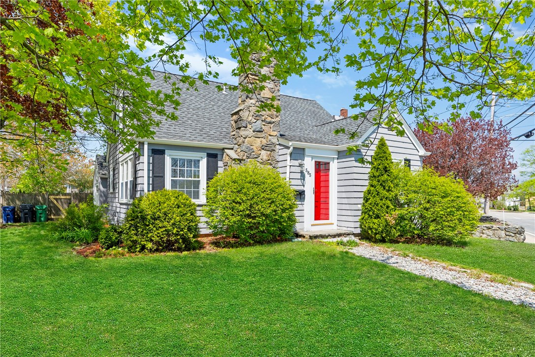 585 Post Road Warwick, RI 02888 - Photo 3 of 33 Gallery Image 3