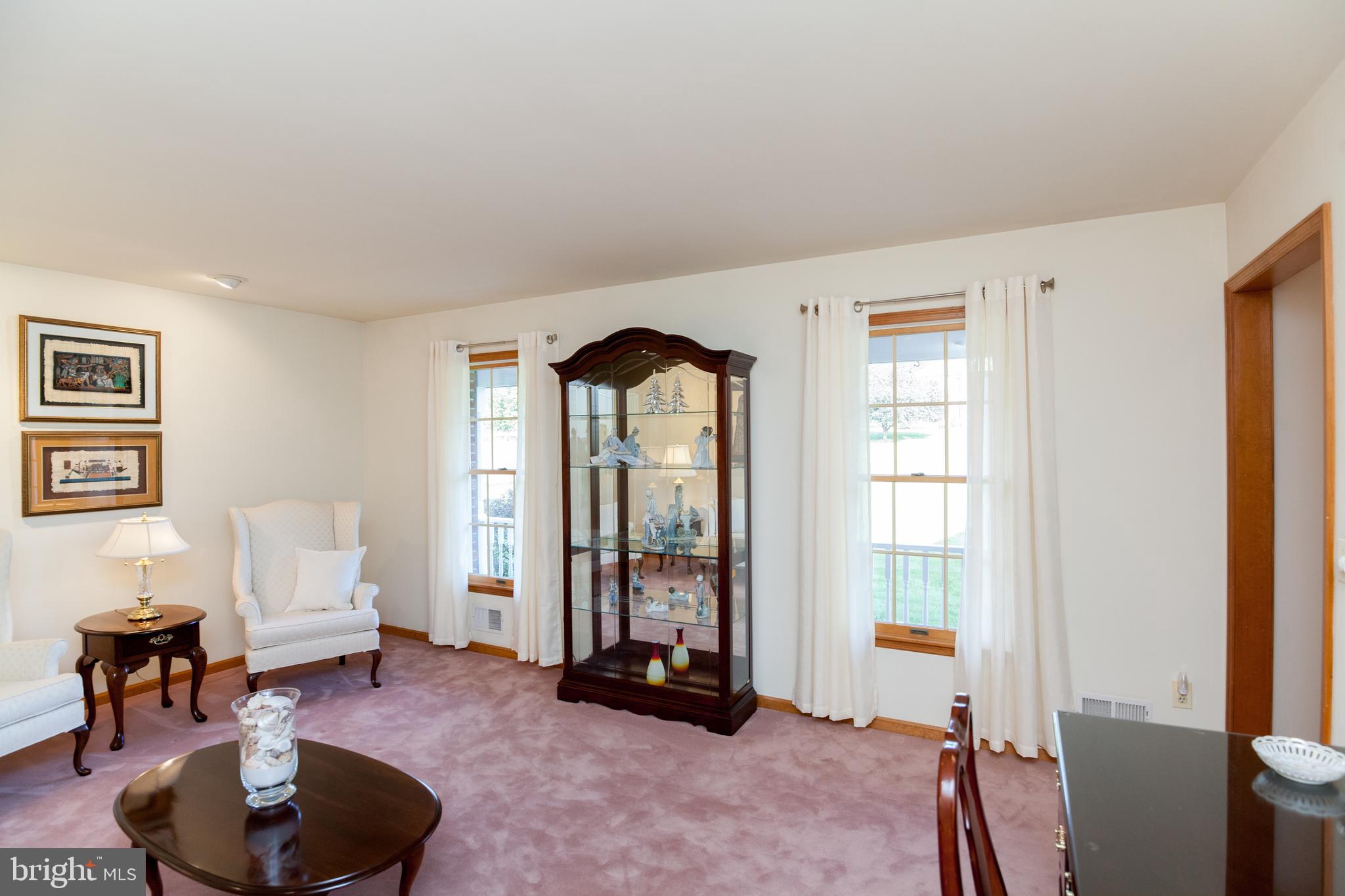 30 Farmhouse Road Milford, NJ 08848 - Photo 17 of 41 Formal Living Room