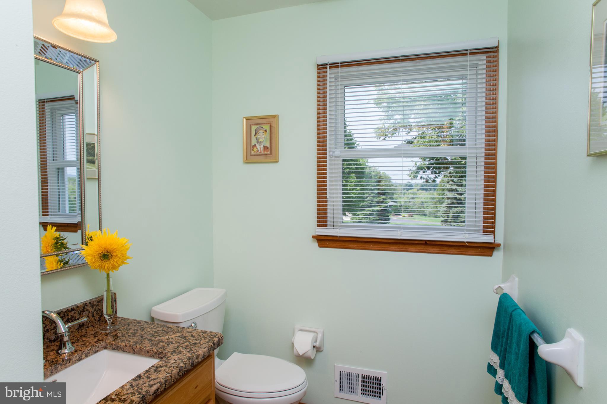 30 Farmhouse Road Milford, NJ 08848 - Photo 19 of 41 First Floor Half Bath
