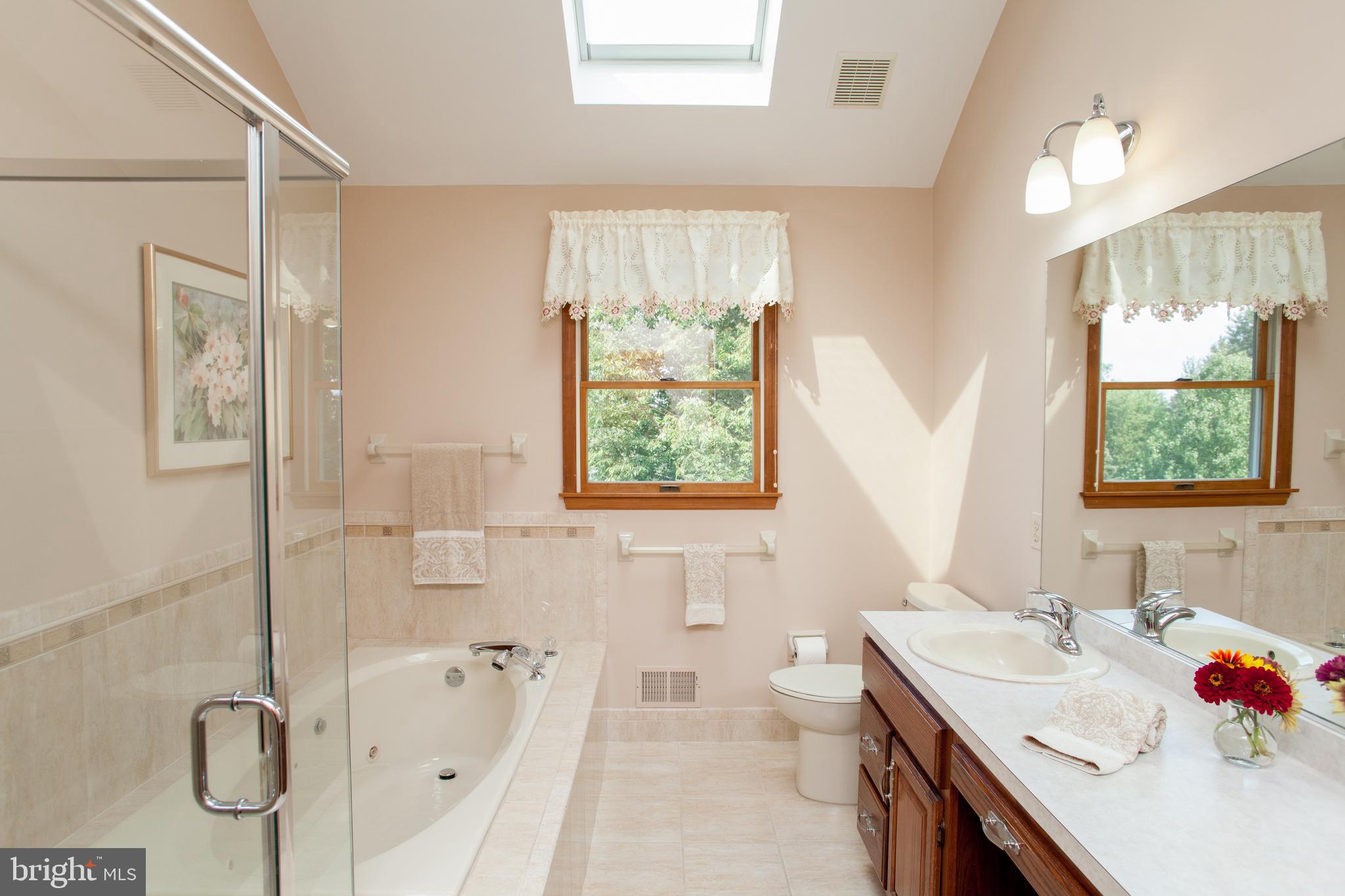 30 Farmhouse Road Milford, NJ 08848 - Photo 22 of 41 Primary Bedroom's Ensuite Bath