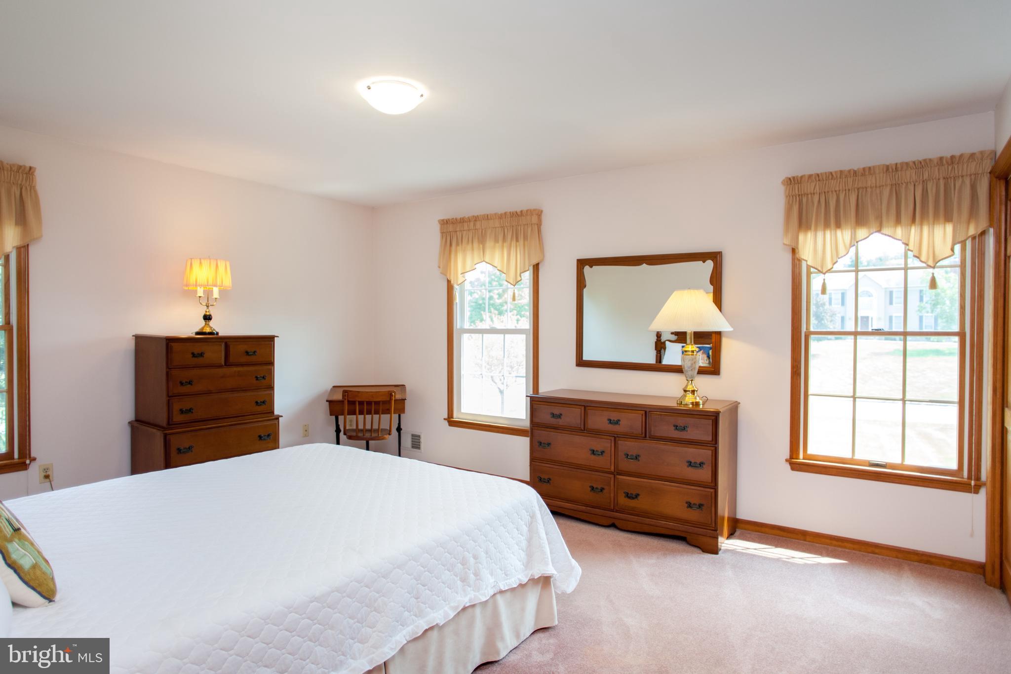 30 Farmhouse Road Milford, NJ 08848 - Photo 24 of 41 Bedroom 2