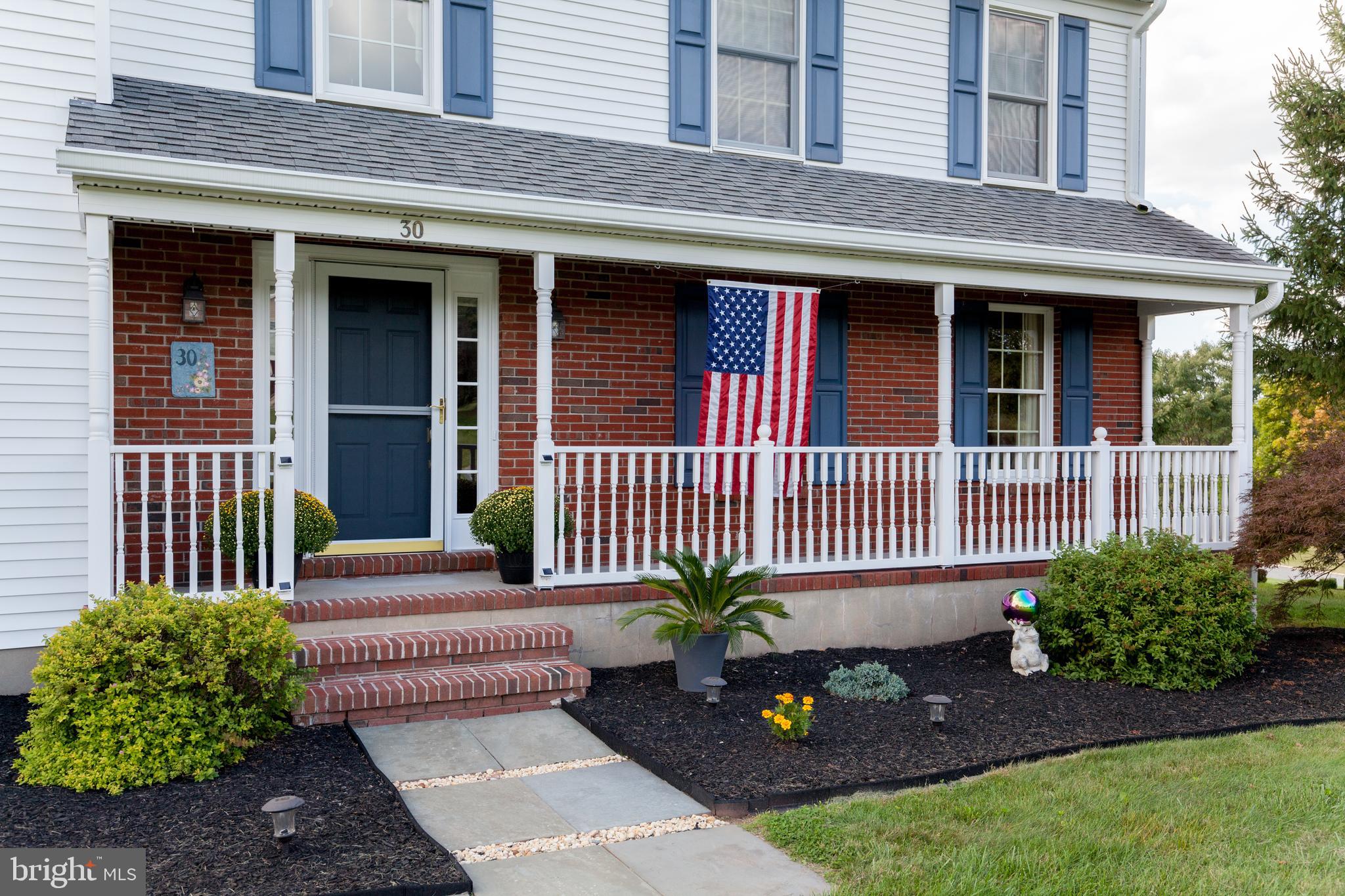 30 Farmhouse Road Milford, NJ 08848 - Photo 3 of 41 Front Porch & Walk Way