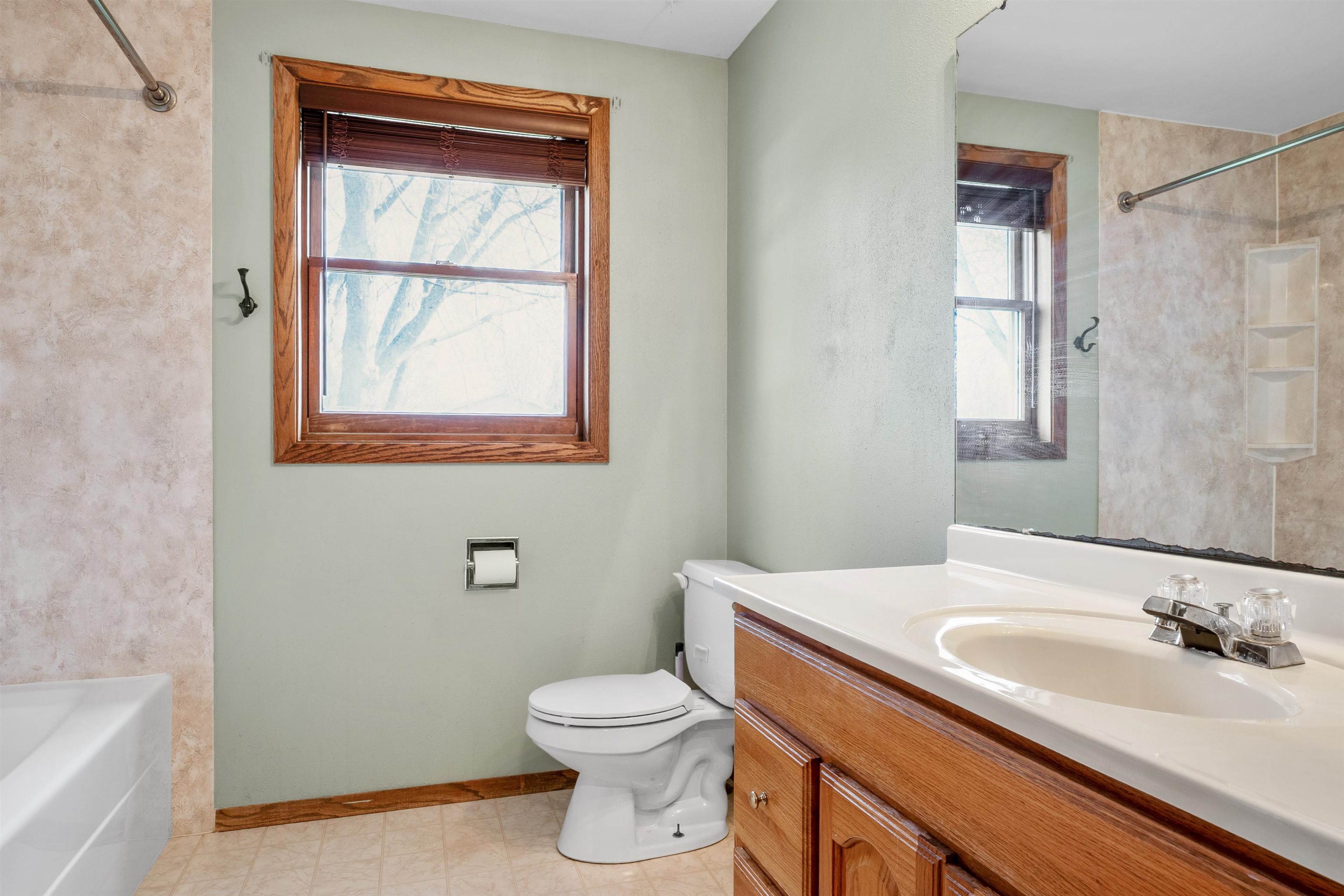 3033 East Canary Street Appleton, WI 54915 - Photo 27 of 49