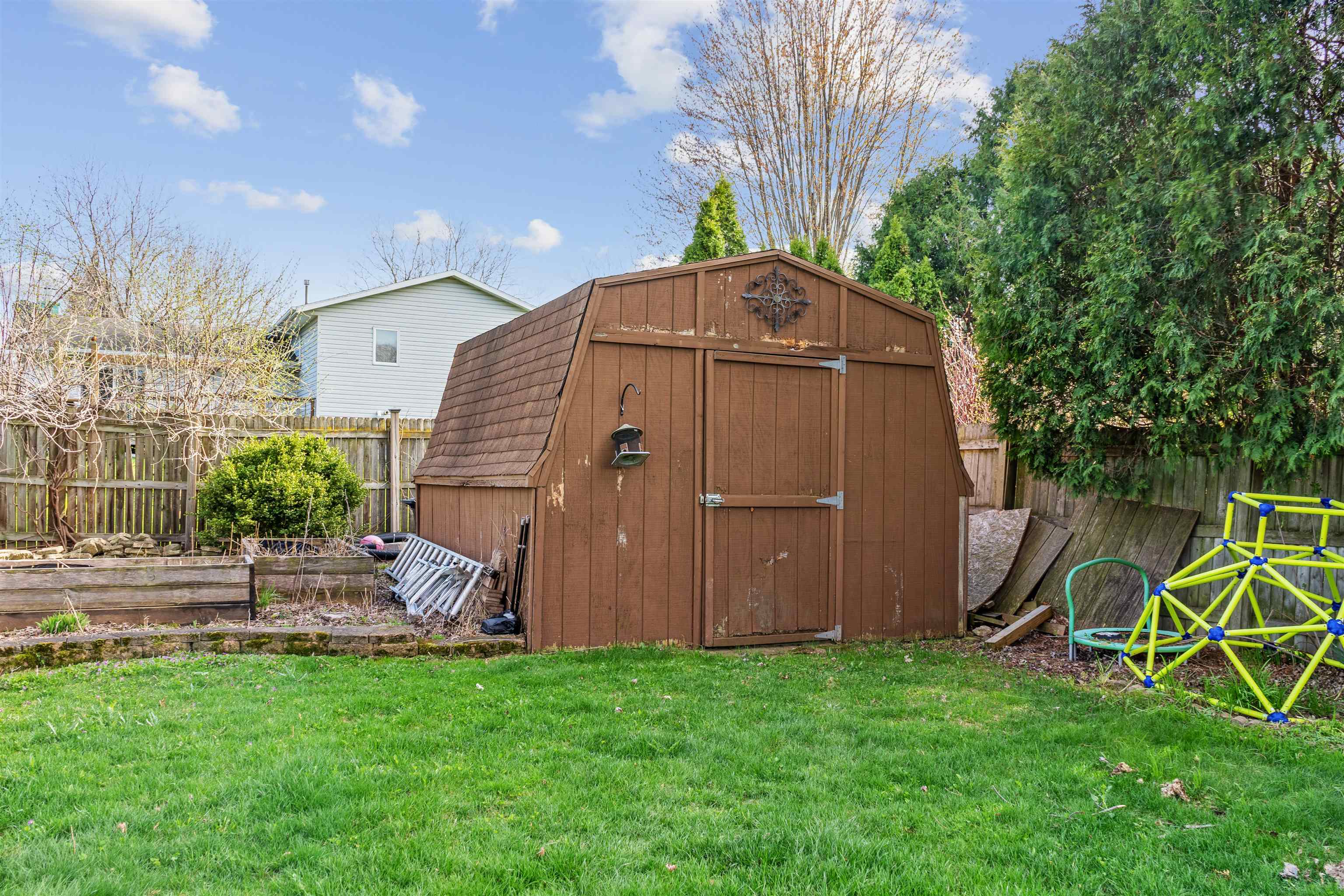 3033 East Canary Street Appleton, WI 54915 - Photo 41 of 49