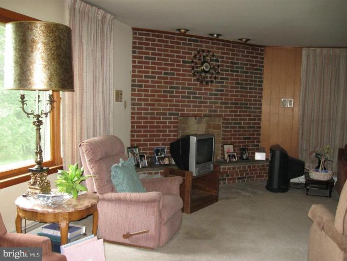 2711 Bel Pre Road Silver Spring, MD 20906 - Photo 5 of 10 Embassy Sized Living Room