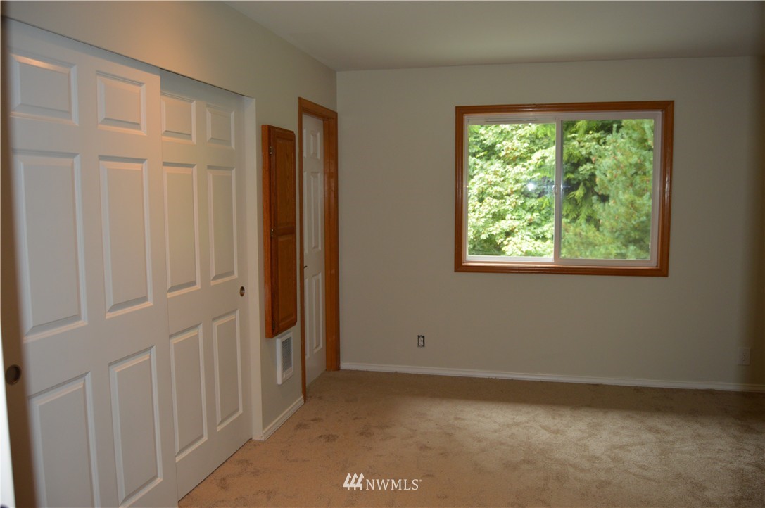 15439 Sandy Hook Road Northeast Poulsbo, WA 98370 - Photo 11 of 21 Gallery Image 11