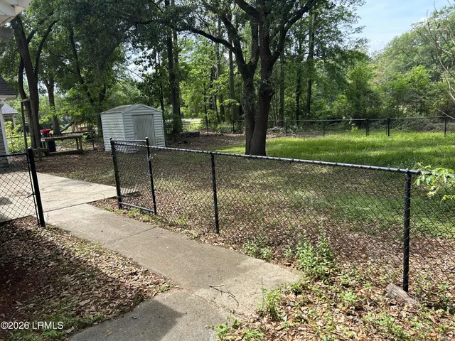 $2,500 | 661 Sams Point Road, Beaufort, SC 29907