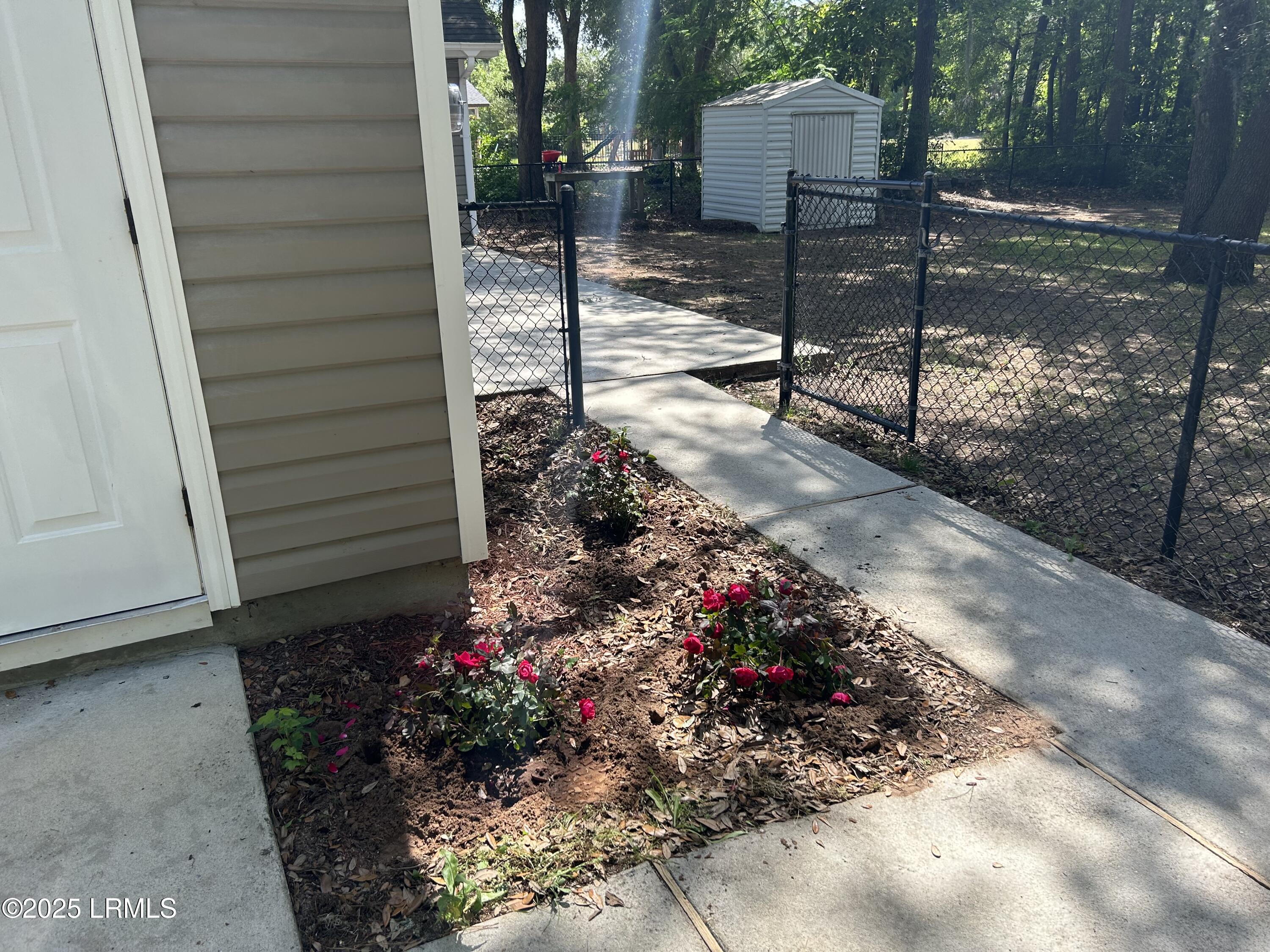 661 Sams Point Road Beaufort, SC 29907 - Photo 18 of 18 IMG_1108