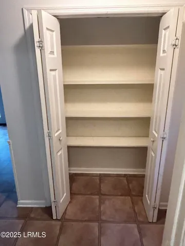 $2,500 | 661 Sams Point Road, Beaufort, SC 29907