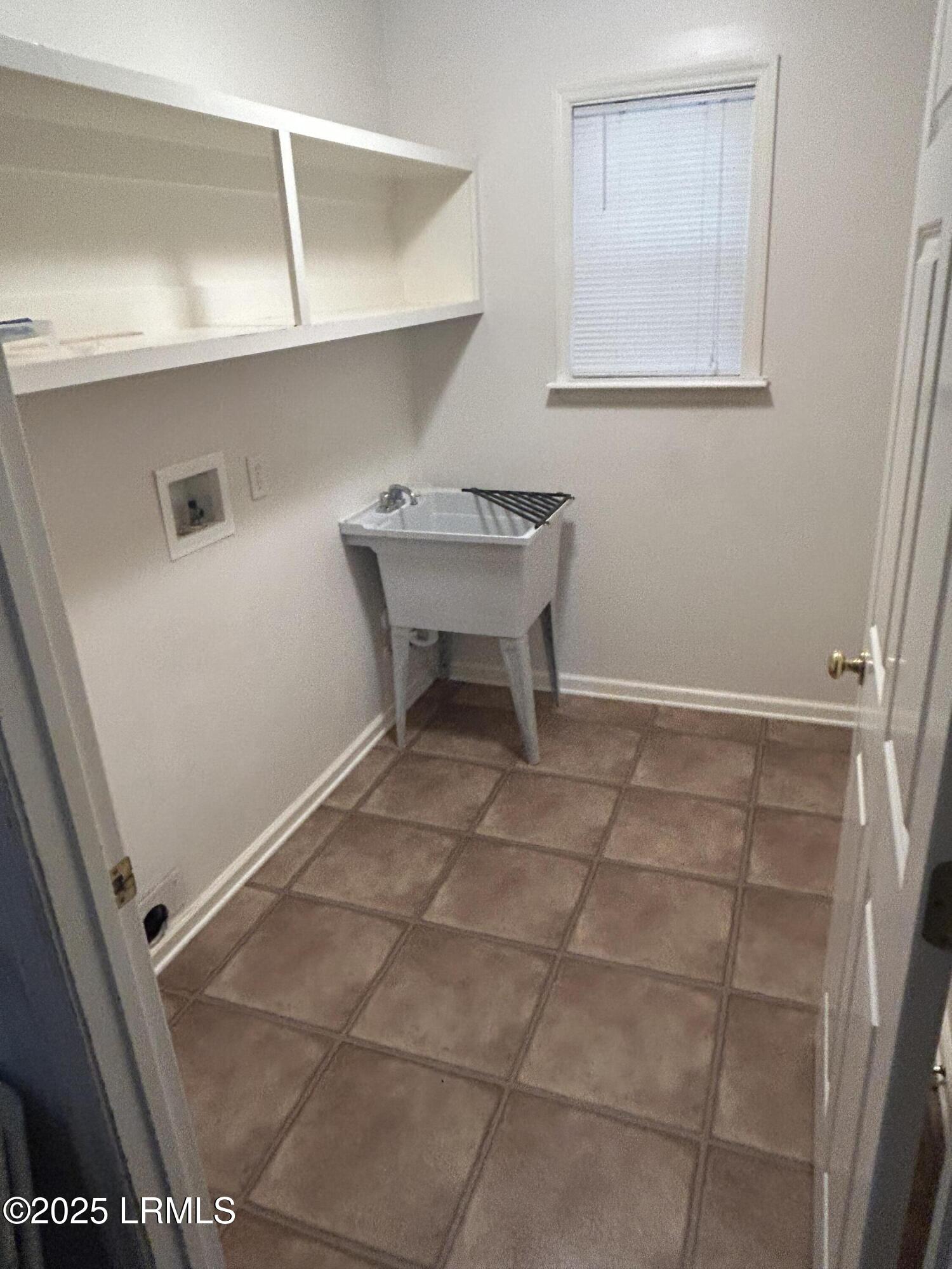 661 Sams Point Road Beaufort, SC 29907 - Photo 4 of 18 IMG_1080