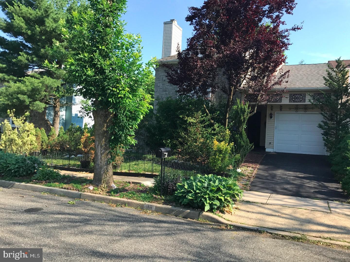 38 Allison Road East Windsor, NJ 08520 - Photo 2 of 4