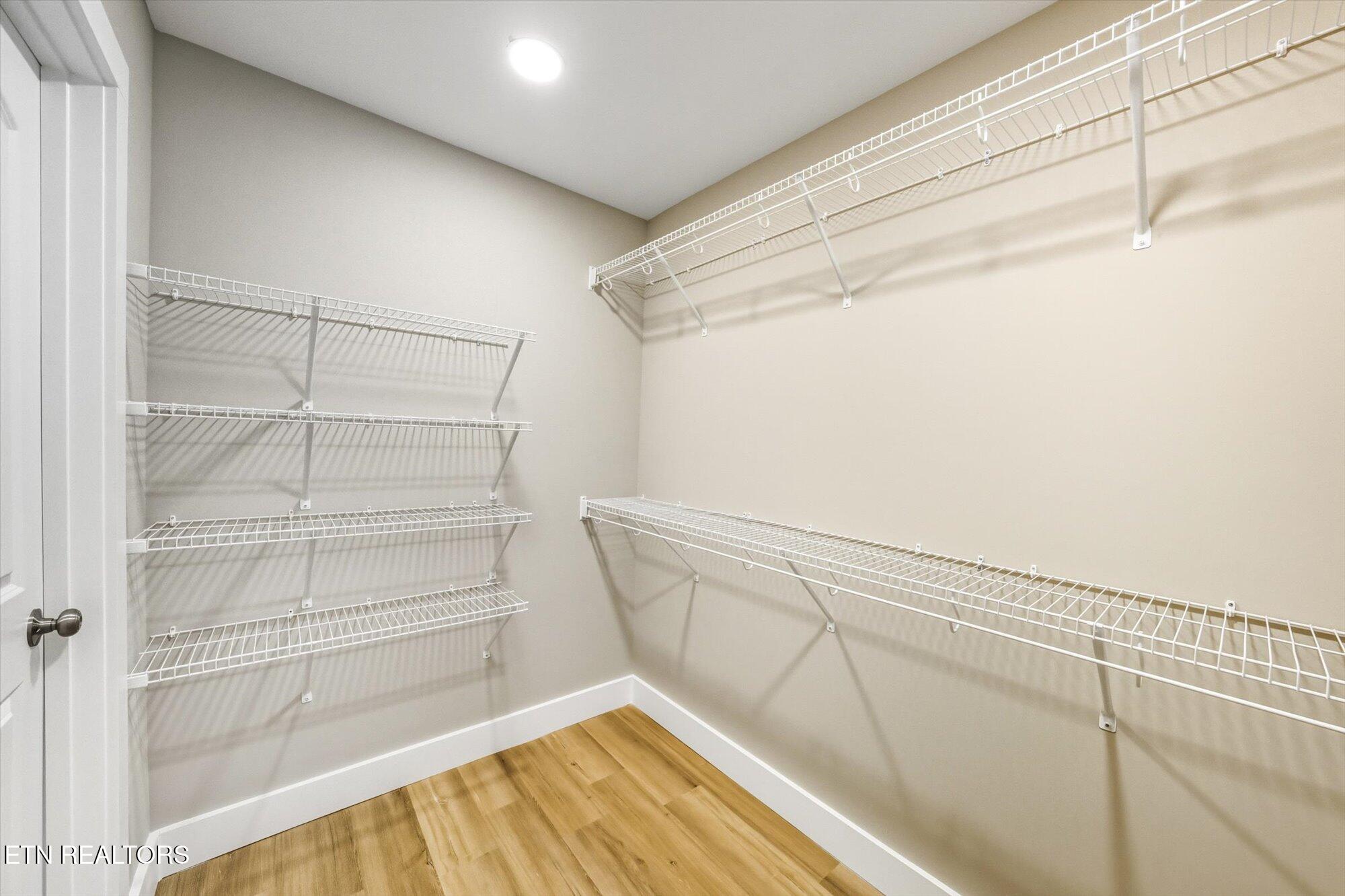 333 Granville Conner Road Powell, TN 37849 - Photo 21 of 30 Master closet