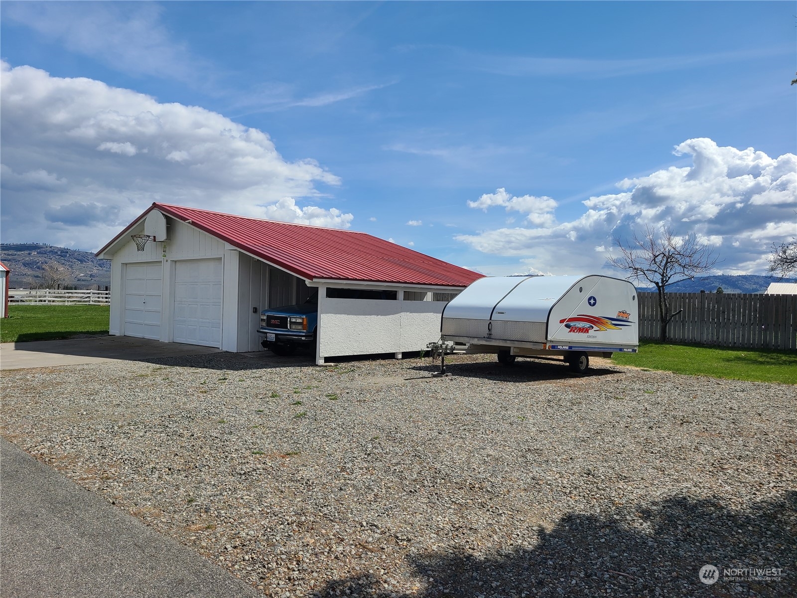 28 Robinson Canyon Road Omak, WA 98841 - Photo 8 of 33 a view of a house with a yard