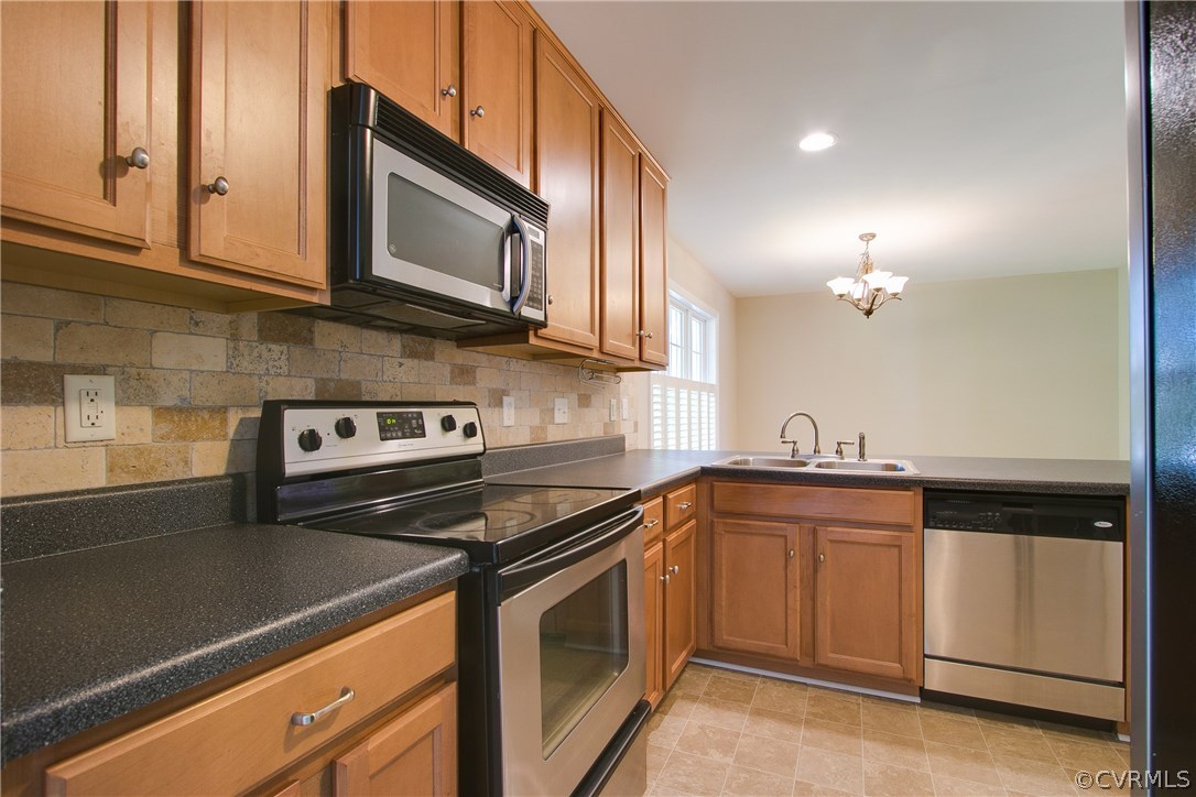 3806 Hazelnut Branch Road Midlothian, VA 23112 - Photo 11 of 38
