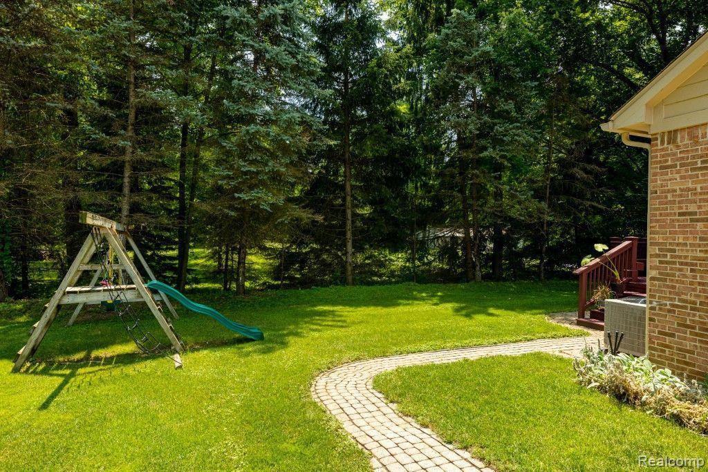 42028 Hunters Ridge Canton, MI 48188 - Photo 8 of 42