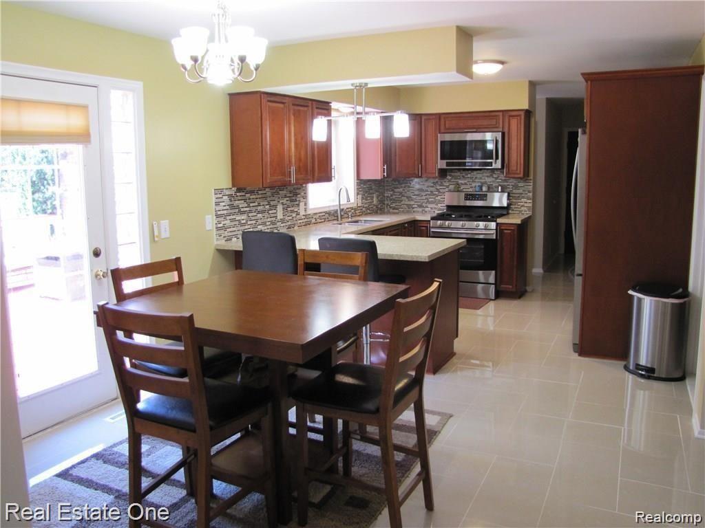 11962 Townline Road Grand Blanc, MI 48439 - Photo 5 of 22