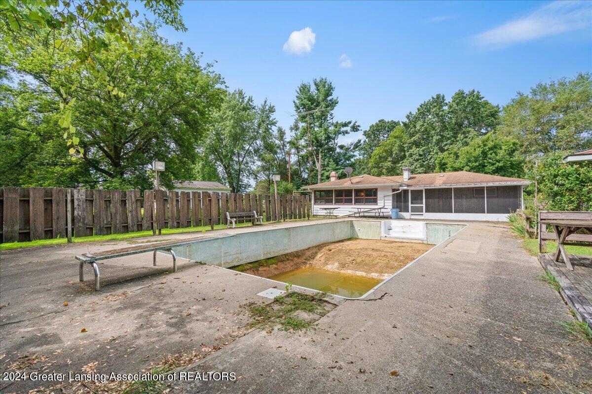 8595 Easton Road Rives Junction, MI 49277 - Photo 24 of 38 17-Media Jett - 17