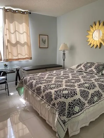 $4,800 | 19877 East Country Club Drive, Unit 3108, Aventura, FL 33180