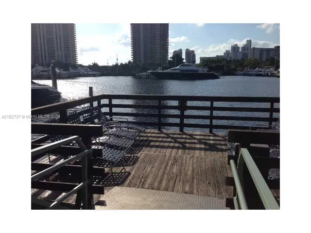 $4,800 | 19877 East Country Club Drive, Unit 3108, Aventura, FL 33180