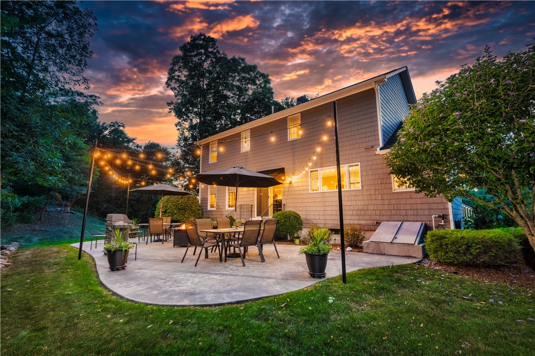 245 Hardig Road Warwick, RI 02886 - Photo 3 of 32 Gallery Image 3