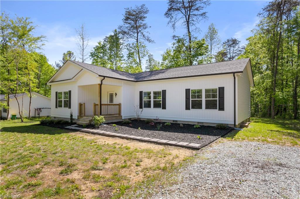 1470 Townbranch Road Graham, NC 27253 - Photo 4 of 38 Gallery Image 4