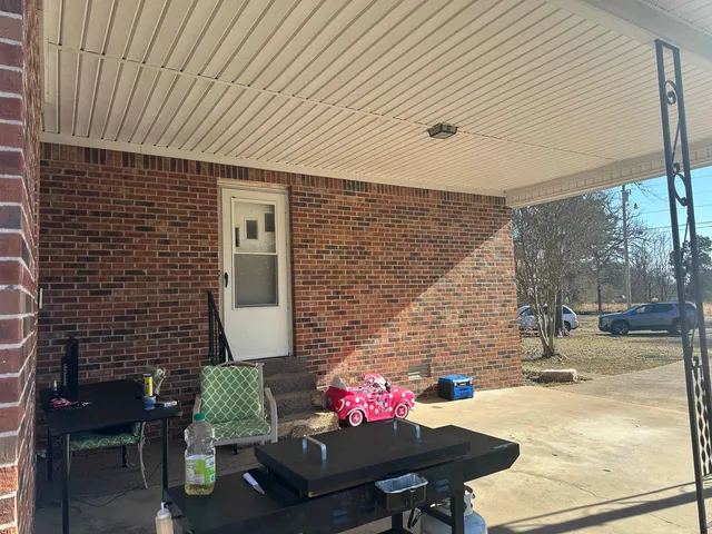 $265,000 | 47735 69th Highway, Saltillo, TN 38370