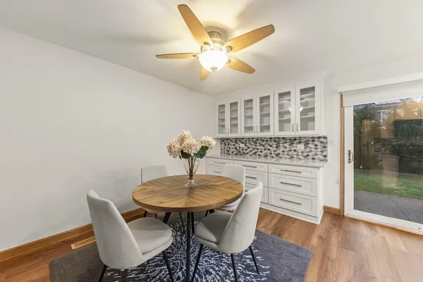 $359,900 | 2355 Sunnydale Drive, Woodridge, IL 60517