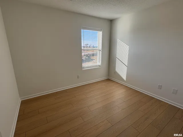 $2,500 | 5888 Butterfield Court, Bettendorf, IA 52722