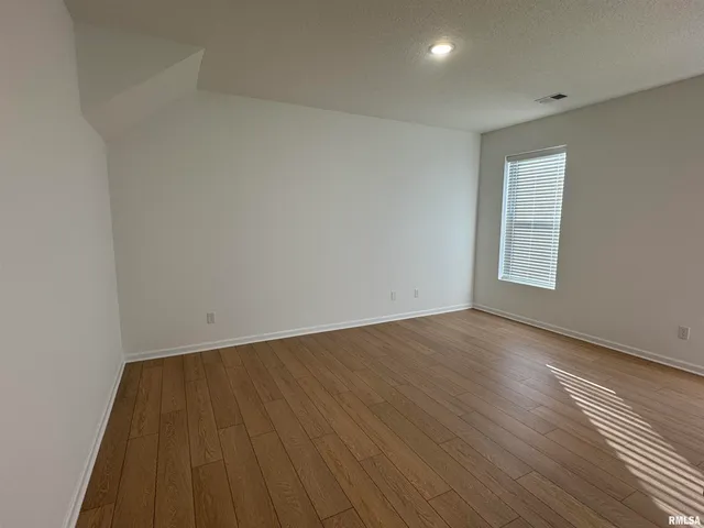 $2,500 | 5888 Butterfield Court, Bettendorf, IA 52722