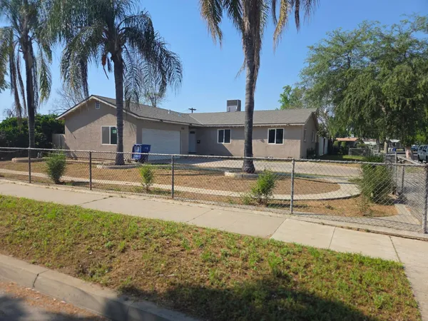 $349,000 | 1732 South Sierra Vista Avenue, Fresno, CA 93702
