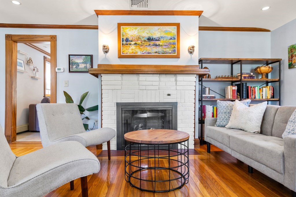 309 Warren Street Needham, MA 02492 - Photo 4 of 32 Gallery Image 4